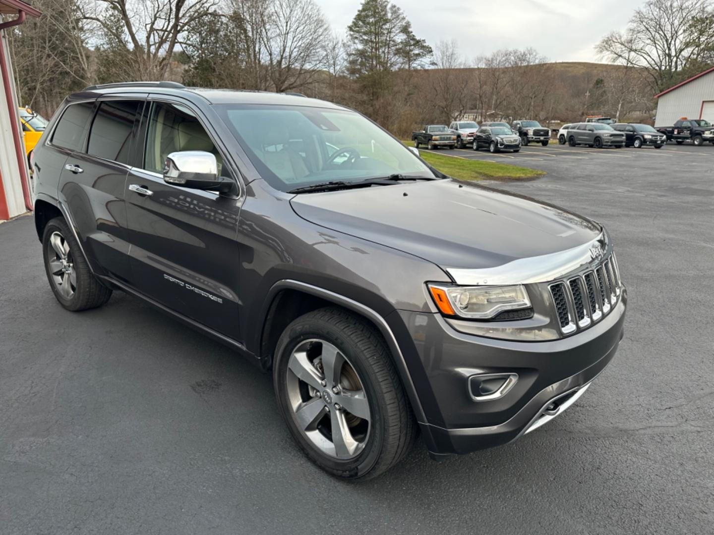 2015 Gray Jeep Grand Cherokee (1C4RJFCG7FC) with an 6 engine, automatic transmission, located at 8464 Route 219, Brockway, PA, 15824, (814) 265-1330, 41.226871, -78.780518 - Sharp and well equipped 2015 Jeep Grand Cherokee Overland with V6, leather interior, power/heated fronts seats, sunroof, navigation, and much more. Serviced and ready to go. - Photo#22